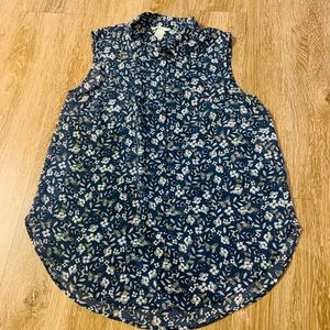 H&M Sleeveless Floral & butterfly blouse